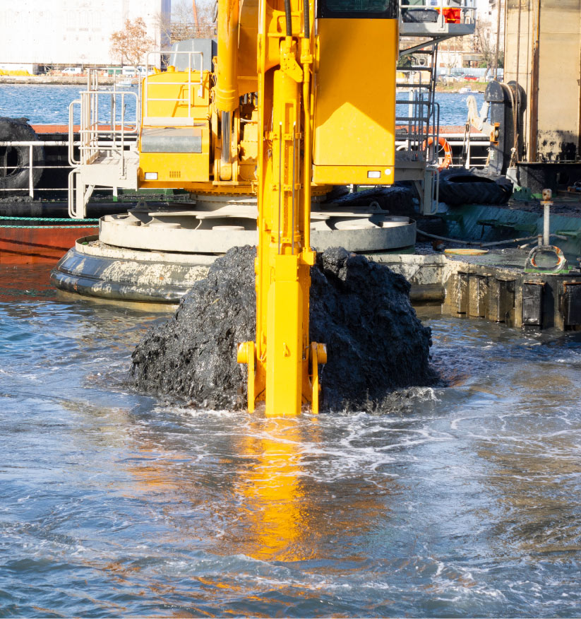 will dredge material pile up hydraulically