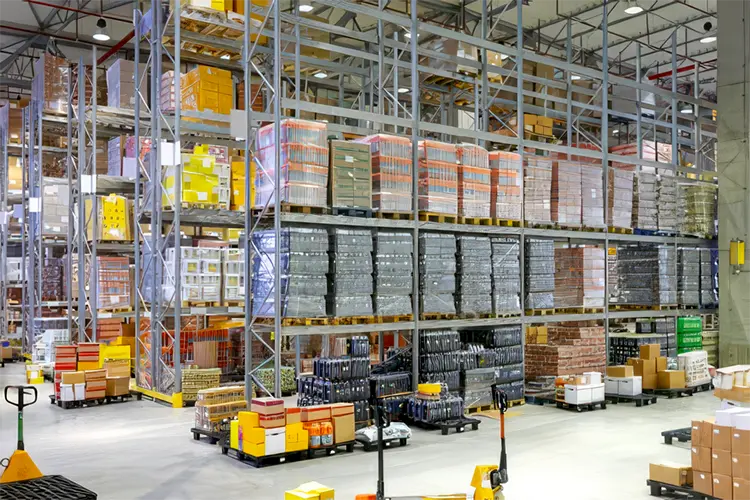 Commercial warehouse facility